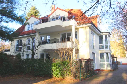 Ansicht Garten - Wohnung kaufen in Berlin - Renditestarke Investitionsmöglichkeit: 3,5-Zimmer-Wohnung in Berlin Lichterfelde-West