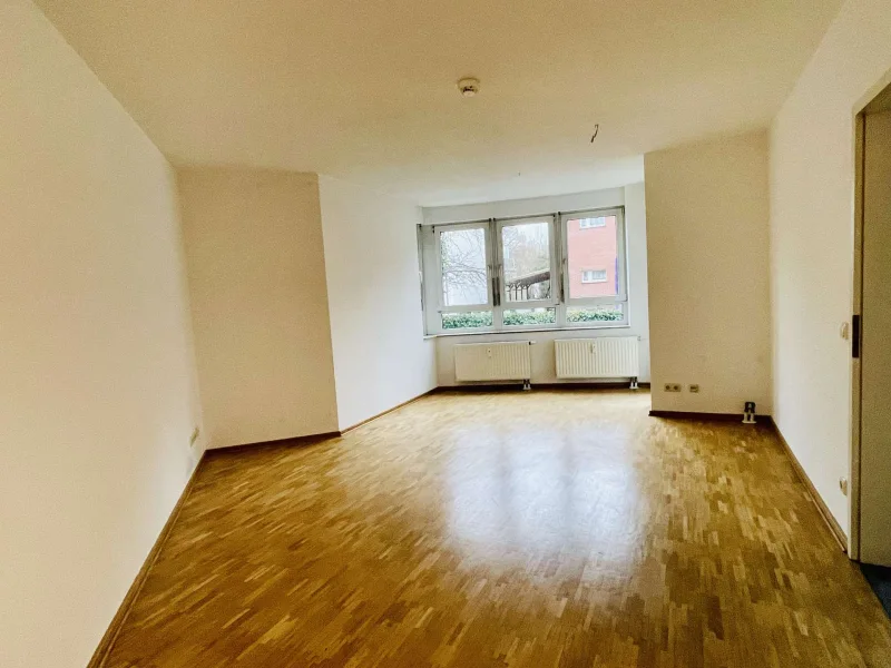 Wohnzimmer - Wohnung kaufen in Potsdam - Charmante 2-Zimmer im Herzen von Potsdam-Babelsberg mit Balkon und Stellplatz