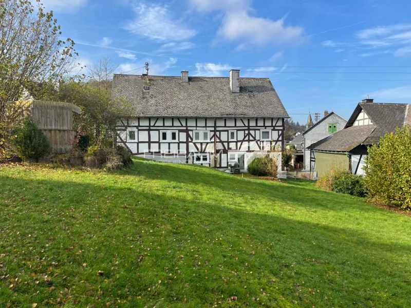 Blick vom Garten aufs Haus