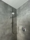 sowie moderner Dusche