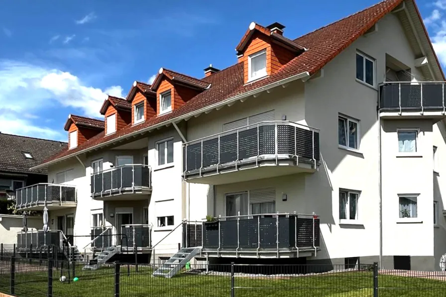 Wunderschöne helle Wohnung - Wohnung kaufen in Sulzbach am Main - Sonnenwohnung in herrlicher Mainnähe (1. OG links - Nr. 4)