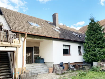 Frontansicht - Haus kaufen in Otzberg - Sanierungsobjekt mit Potenzial: Großzügiges Einfamilienhaus auf 926 m² Grundstück in Lengfeld!