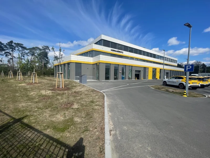 Außenansicht - Büro/Praxis mieten in Kleinmachnow - Moderne, attraktive Bürofläche in repräsentativen Gebäude im Gewerbegebiet von Kleinmachnow