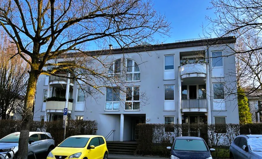 Frontansicht - Wohnung kaufen in Berlin - Attraktive 3-Zimmer-Wohnung mit Balkon in Berlin-Rudow