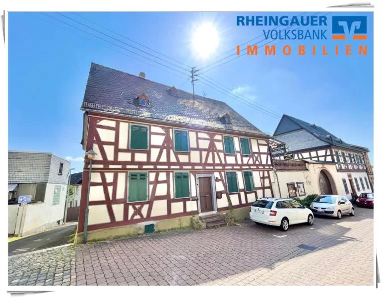 Außenaufnahme - Haus kaufen in Oestrich-Winkel - ** Hallgarten: Historisches Weingut im Herzen des Ortskerns **