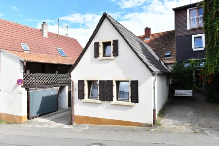  - Haus kaufen in Bad Dürkheim / Leistadt - Haus mit Geschichte: Stilvolles Wohnen und kreative Möglichkeiten in Leistadt!