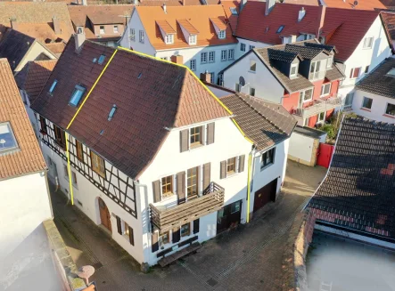  - Haus kaufen in Wachenheim an der Weinstraße - 1735 erbaut! Spätbarockes kleines Haus in "Alt-Wachenheim". 2006 saniert.