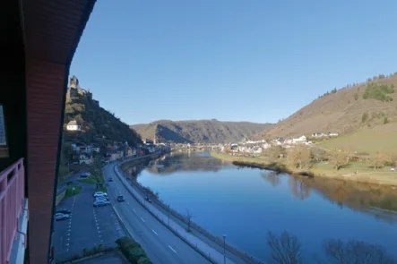 Ausblick - Wohnung kaufen in Cochem - 2 in 1! Zwei Dachgeschosswohnungen unweit der Altstadt mit traumhaften Moselblick in Cochem