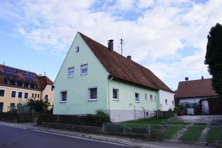 Außenansicht 1 - Haus kaufen in Jettingen-Scheppach - Ehemalige landwirtschaftliche Hofstelle in zentraler Lage! Für Hobby-Handwerker perfekt geeignet!