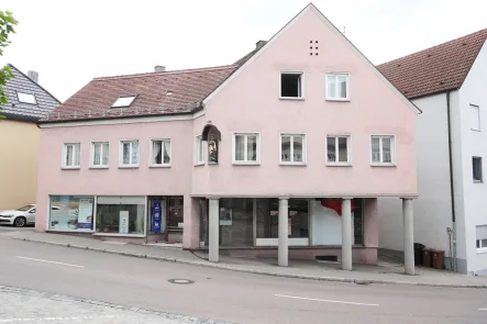 Außenansicht 1 - Haus kaufen in Burgau - Wohn- und Geschäftshausim Herzen Burgaus!