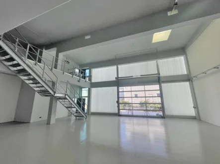 Halle - Halle/Lager/Produktion mieten in Ismaning - Neubau Werkshalle mit Büroetage und Dachterrasse - Bezug kurzfristig möglich