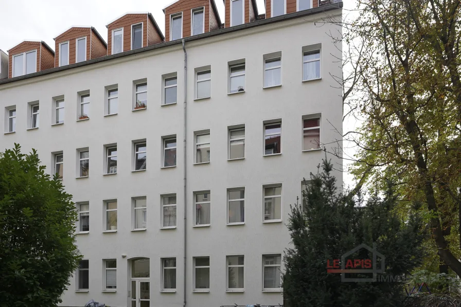 Hausansicht - Wohnung kaufen in Leipzig - +++HINTERHAUS - 3-RWG IM EG MIT TERRASSE U. TAGESLICHTBAD IN DER SÜDVORSTADT ZUR KAPITALANLAGE+++