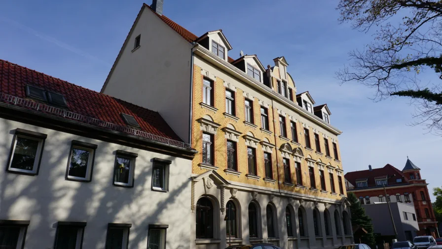 Aussenansicht - Wohnung kaufen in Leipzig - CHARMANTE 2-RWG M. TAGESLICHTBAD, BK U. AR NAHE D. "COSPUDENER SEES" - PREIS NOCH VERHANDELBAR!