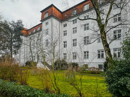 Aussenansicht - Wohnung mieten in Neuss - +++WOHNEN IM EHEM.KLOSTER SAN.-TOP 4-R-MAISONETTE-WG IN NEUSS MIT BALKON UND TG+++