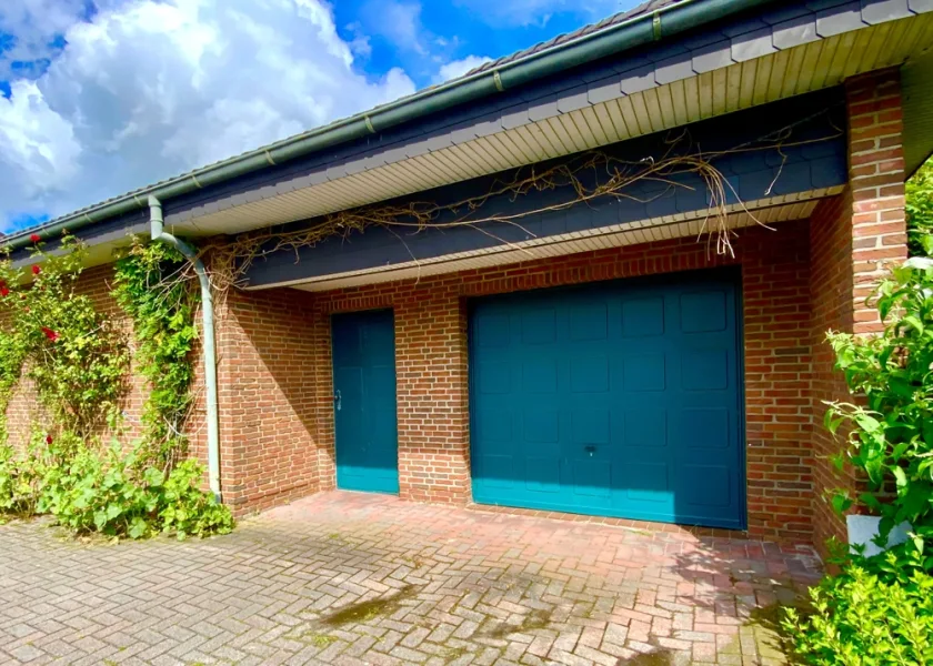 Garage Straßenansicht