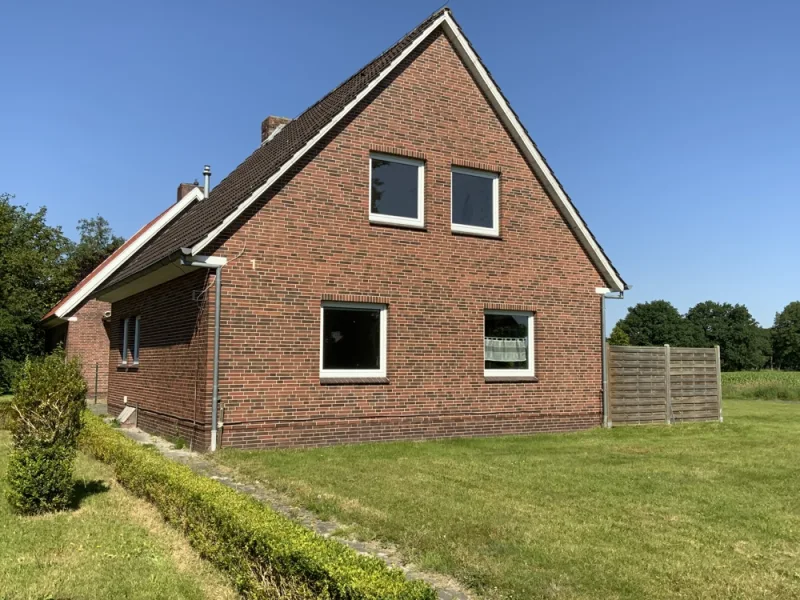 Titel - Haus kaufen in Wittmund - Solides Haus mit großem Grundstück