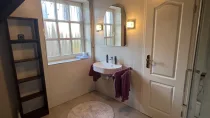 Badezimmer zum Zimmer II