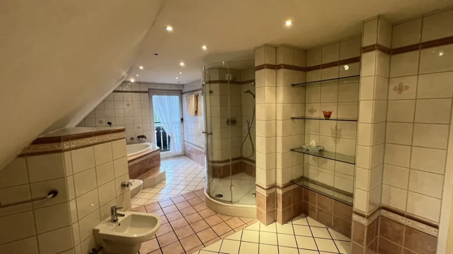 Badezimmer DG