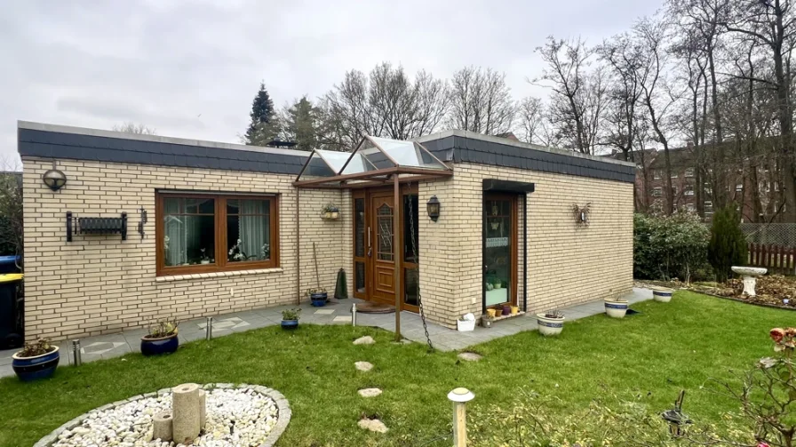 Ansicht - Haus kaufen in Wilhelmshaven - Gepflegter Bungalow in Wilhelmshaven!