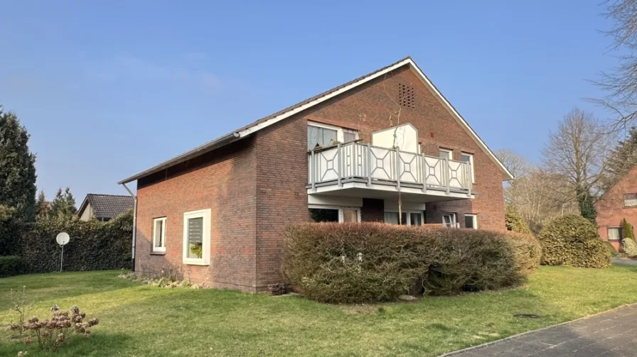 Ansicht - Haus kaufen in Schortens - Kleines Mehrfamilienhaus - ideale Kapitalanlage für den Einsteiger