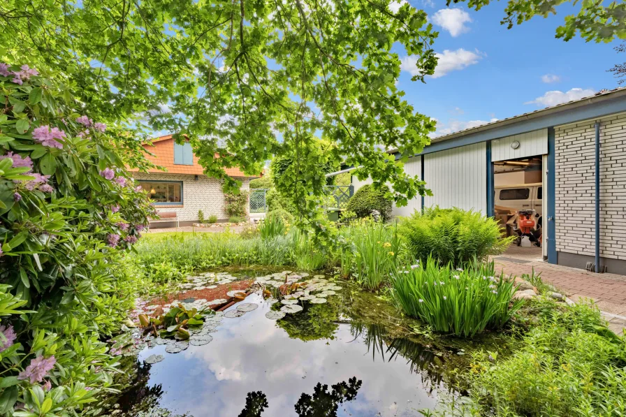 kleiner Teich - Haus kaufen in Oeversee - Sehr gepflegtes Haus mit optionaler 1,9 ha Hauskoppel und großer Garage/Werkstatt an der Treene