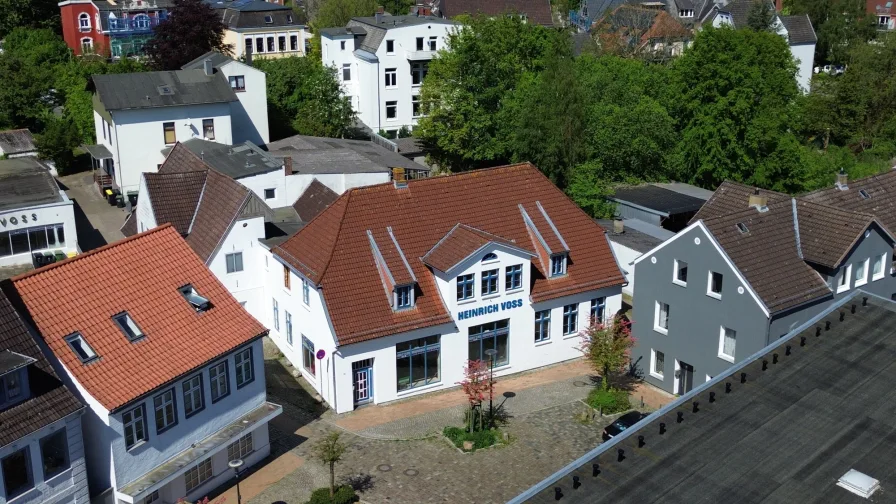 Lage im historischen Teil vom Friedrichsberg - Zinshaus/Renditeobjekt kaufen in Schleswig / Friedrichsberg - Vielfältige Investitionsmöglichkeiten! Gewerbe & Wohnen