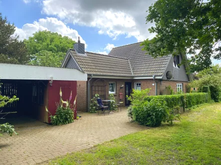 Wunderschönes Ferienhaus - Haus kaufen in Langenhorn - Gemütliches Ferienhaus unweit der Nordsee