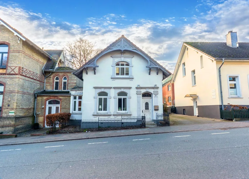 Ihr neues Zuhause - Haus kaufen in Schleswig - Seltene Gelegenheit! Top Villa mit hochwertiger Ausstattung in Innenstadtlage