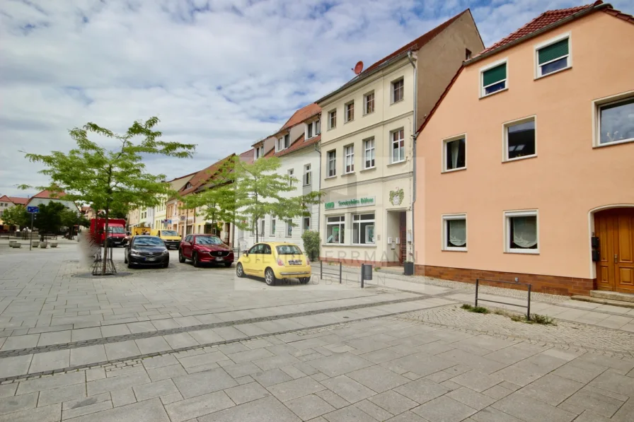  - Haus kaufen in Calau - Wohn-und Geschäftshaus - Marktplatz