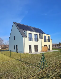 Außenbild neu - Haus kaufen in Thale - Nie wieder Heizkosten nachzahlen - Wohnen im Passivhaus+