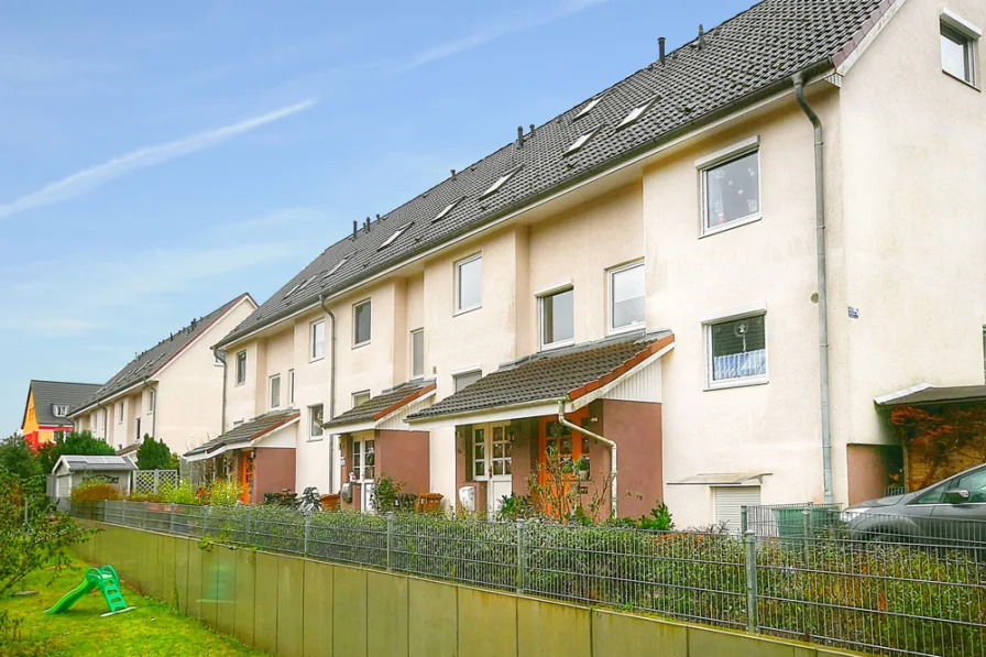 RMH-Schlutup-gesamtes-Haus - Haus kaufen in Lübeck - HL-Schlutup. Weiter immer höhere Mieten bezahlen - oder doch besser JETZT Eigentum erwerben?