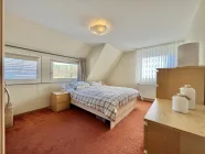 (Eltern-) Schlafzimmer Dachgeschoss