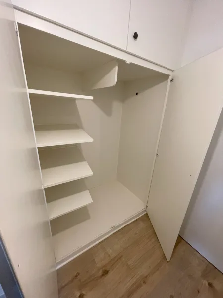 Einbauschrank (2)