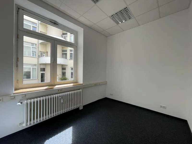 Büro 2