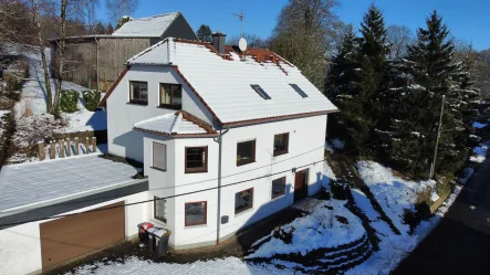 Außenansicht - Süd-/Westseite (1) - Haus kaufen in Remscheid - Charmantes Einfamilienhaus mit großzügigem Grundstück inkl. großer Scheunen (Nähe W-tal-Ronsdorf)