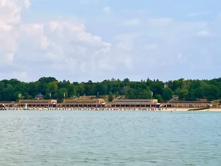 Strandbad Wannsee fußläufig - Wohnung kaufen in Berlin-Wannsee - STRAND - SONNE - WASSERSPORT - große 5-Zimmer-Dachgeschosswohnung ca.80m vom Ufer in Berlin-Wannsee