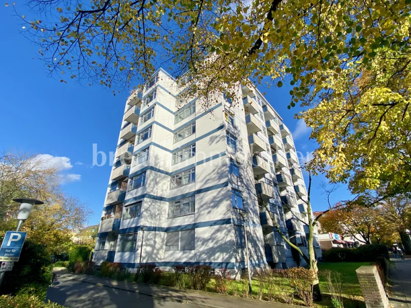 Anblick Westseite - Wohnung kaufen in Berlin - ZWISCHEN GRUNEWALD & KU'DAMM - vermietete 2,5-Zimmer-Wohnung mit West-Balkon in Berlin-Schmargendorf