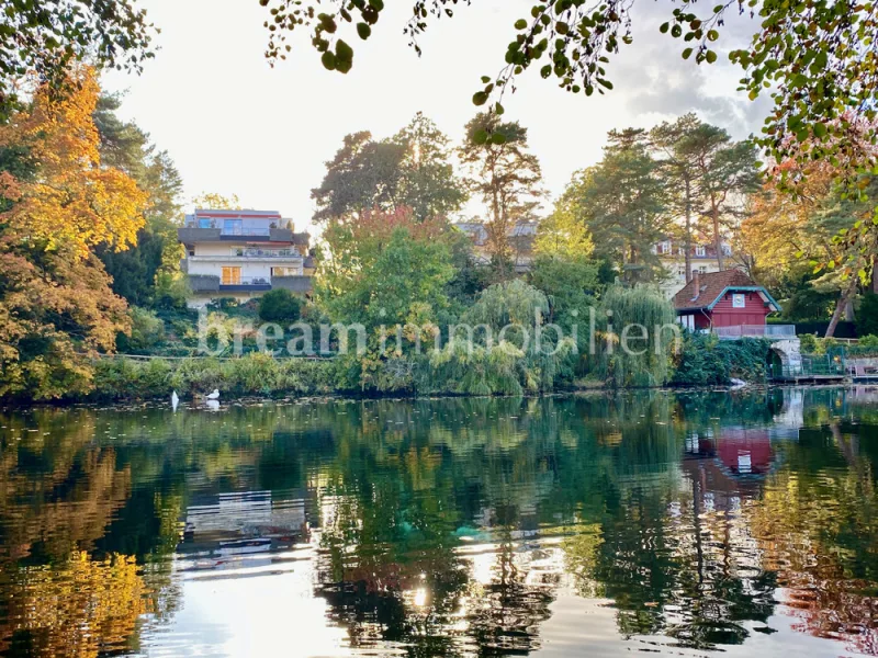 Blick über den Hubertussee