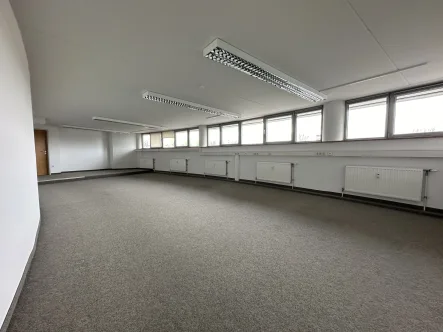 Büroraum - individuell veränderbar - Büro/Praxis mieten in Augsburg - Katip | gepflegte Bürofläche mit ca. 120 m2 in Lechhausen-Nähe A8 *mit Stellplätze  & provisionsfrei