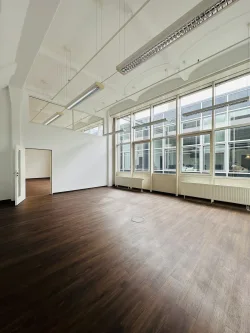 Büroflächen - Büro/Praxis mieten in Augsburg - Katip | Stilvolle Gewerbefläche mit ca. 123 m2 im renommierten Glaspalast