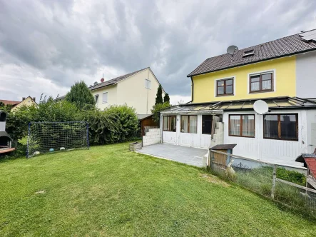 Garten mit Terrasse - Haus kaufen in Königsbrunn - Katip | schöne Doppelhaushälfte in bester Lage von Königsbrunn *mit vielen Extras