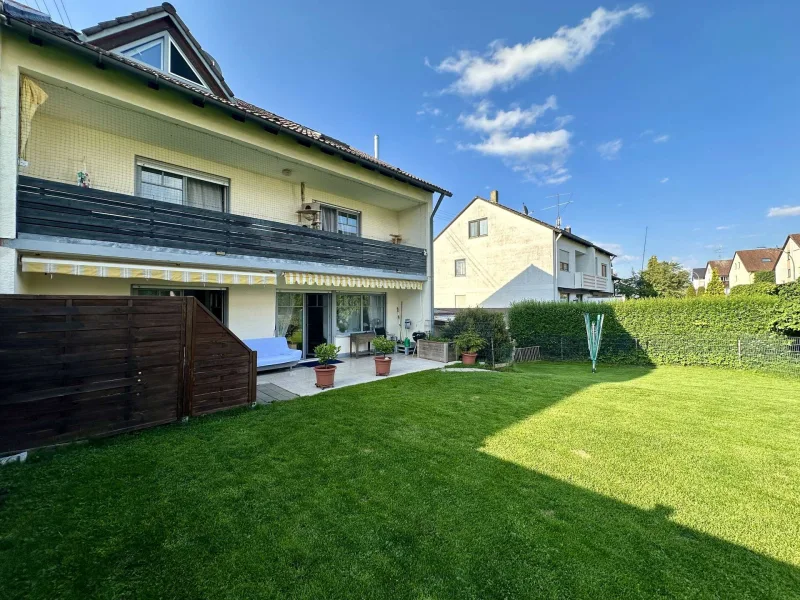 Garten mit Terrasse