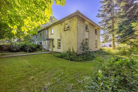 Ihr neues Zuhause - Haus kaufen in Sillerup - Typischer Resthof mit Hauskoppel und Stallgebäude im Dornröschenschlaf