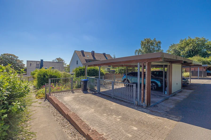 Mit Stellplatz und Doppel-Carport