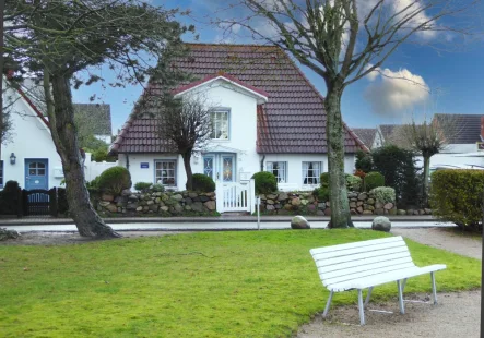 Historischer Charme - Haus kaufen in Büsum - Vielseitig nutzbare Immobilie mit historischem Charme in guter Lage von Büsum