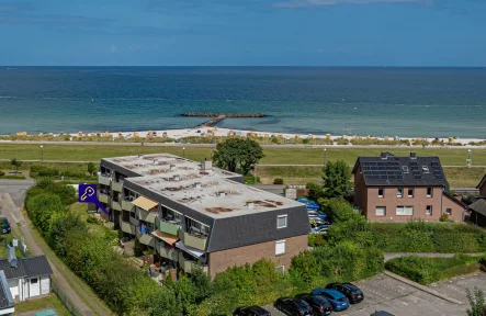 Erste Reihe - Wohnung kaufen in Schönberg - Erste Reihe am Schönberger Strand - Erdgeschosswohnung direkt hinter dem Deich