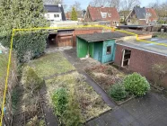 Garten mit Garage und Schuppen