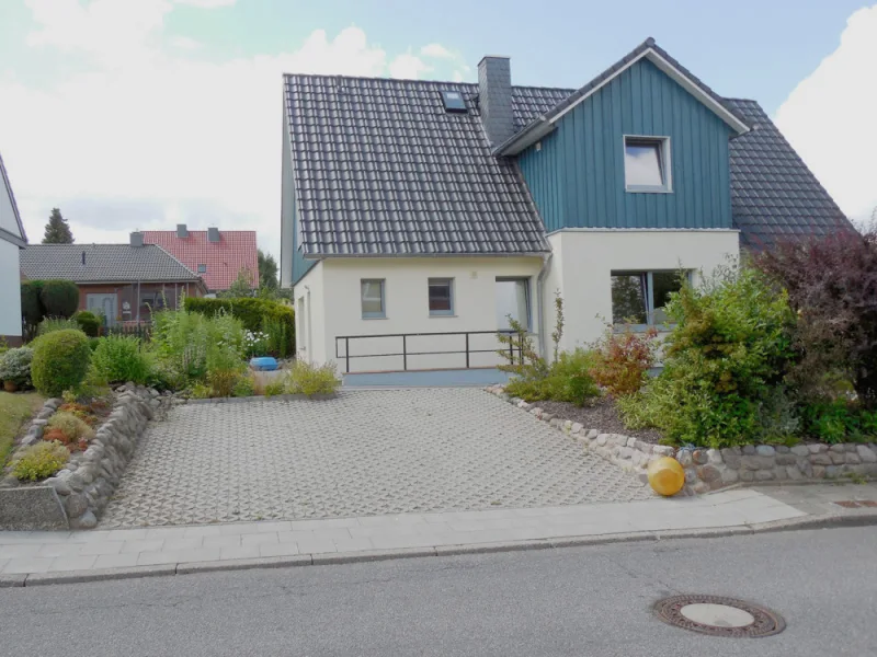 Einfamilienhaus - Haus kaufen in Laboe - Vermietetes Einfamilienhaus in ruhiger Lage im Ostseebad Laboe