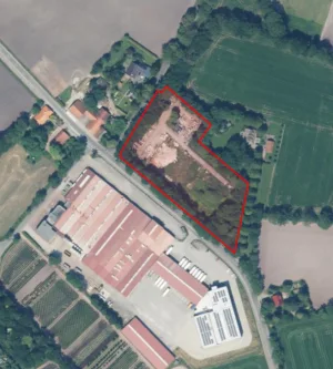 SAT-Screenshot Liegenschaftskarte - Grundstück kaufen in Westerstede / Halsbek - Ca. 1,08 Hektar Lagerplatz/Bauhof/Zimmererplatz mit großer Remise in Westerstede-Halsbek