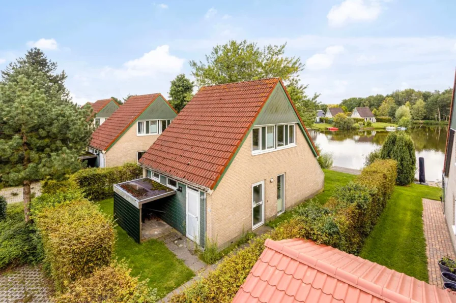 Ansicht - Haus kaufen in Vlagtwedde - Niederlande: Im Traum gesehen, das Haus am See!